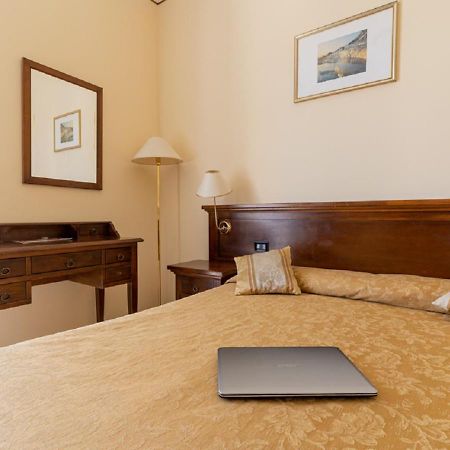 Hotel Villa Delle Rose Oristano Exteriör bild